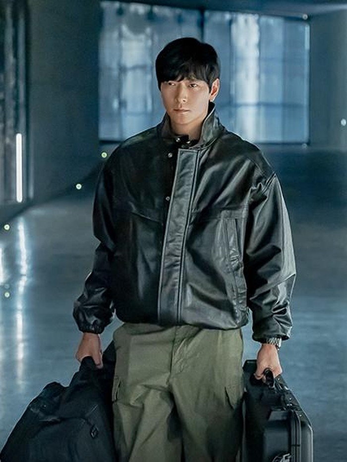 Kolaborasi dua sutradara berbakat serta karya mereka sebelumnya yang sukses, penceritaan Tempest dipastikan menjadi karya yang luar biasa.