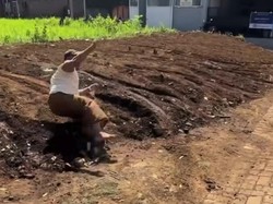 Viral Oknum Dosen UIN Malang Guling-guling Saat Cekcok dengan Tetangga