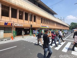 Menjajal Pelican Crossing Cikini, Solusi Penumpang KRL Agar Tak Lompat Pagar