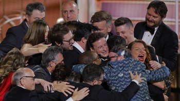 FOTO: Semringah Wajah Pemenang Emmy Awards 2025