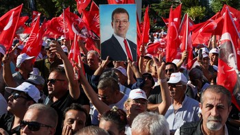 FOTO: Ribuan Warga Turki Demo Tuntut Erdogan Mundur