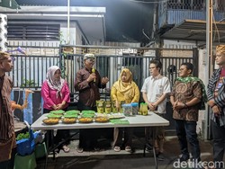 FISIP Unair Dorong UMKM Kampoeng Pinter Oase Surabaya Naik Kelas