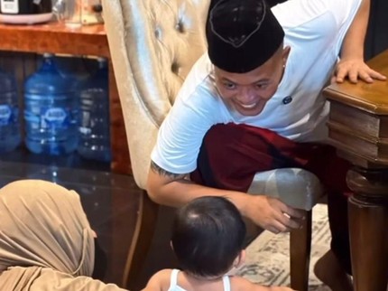 Potret Haru Kehadiran Baby Selina yang Bikin Sang Kakek Sule Langsung Merasa Lebih Sehat