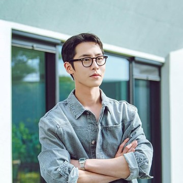 Simak Pesona Lee Jae Wook yang Jadi Arsitek di Drakor Romantis Baru Last Summer