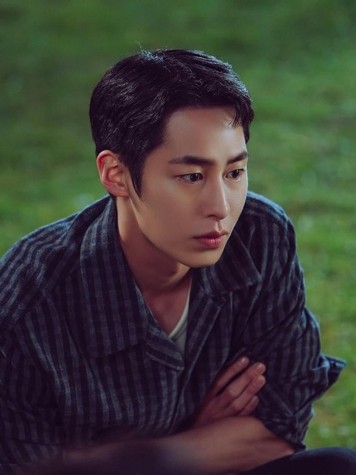 Last Summer merupakan drama romantis tentang perjalanan cinta dan persahabatan masa kecil. Saat beranjak dewasa, mereka mengungkap rahasia cinta pertama yang telah lama tersembunyi.

Lee Jae Wook akan memerankan peran ganda, yakni sebagai saudara kembar bernama Baek Do Ha dan Baek Young yang terpisah sejak kecil karena perceraian orang tua mereka.