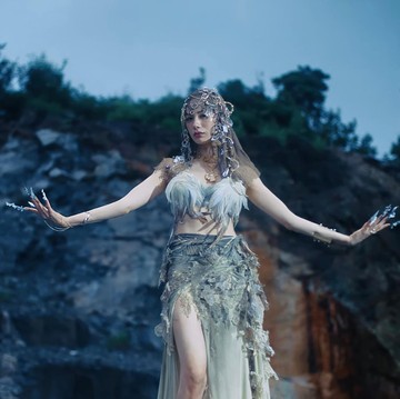 Kembali ke Mode Idol, Nana Langsungkan Debut Solo dengan Merilis Album Seventh Heaven 16