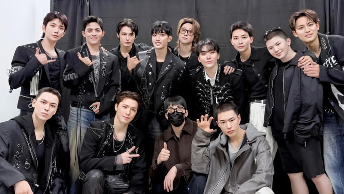 Intip Kebersamaan Terbaru SEVENTEEN dengan Formasi Solid di Konser 'NEW_'