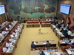 Minta Rp 52,9 T, Kemendikdasmen Cuma Dapat Tambahan Rp 400 M