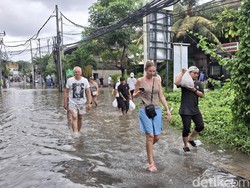 Cerita Vila-vila Kebanjiran di Bali, Tamunya Ngungsi Pindah ke Hotel