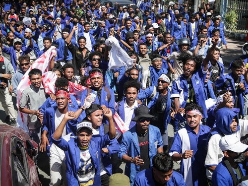Timor Leste Ricuh! Mahasiswa Protes Pembelian Mobil Baru Anggota DPR