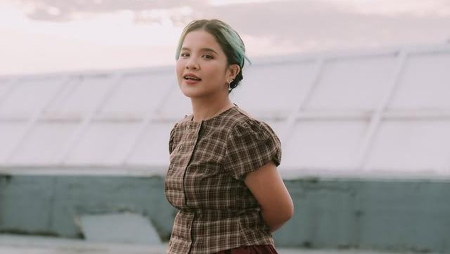 5 Artis Ternama dan Berprestasi Lulusan Universitas Indonesia 5 Artis Ternama dan Berprestasi Lulusan Universitas Indonesia