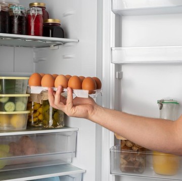 7 Makanan yang Tidak Perlu Disimpan di Kulkas, Suhu Ruang Pilihan Terbaik!