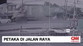 VIDEO: Detik-Detik Laka Truk Terekam CCTV