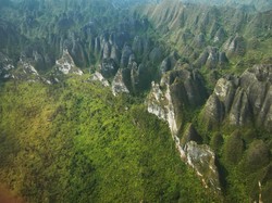 Mengenal Karst Sangkulirang-Mangkalihat, Situs Berharga Pulau Borneo