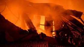 Kebakaran Hebat Lahap Pabrik di Cikancung Bandung, Tak Ada Korban Jiwa