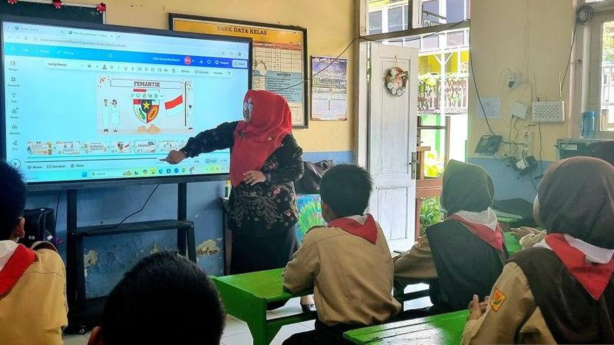 Smart Board IFP Bisa Dioperasikan Tanpa Internet di Sekolah