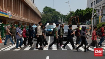 FOTO: Penampakan Pelican Crossing di Stasiun Cikini Jakpus