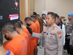 10 Pengedar dan 6 Pemakai Narkoba Diringkus Polres Kediri