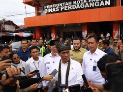 Walkot Padang-Mentan Pastikan Harga Pangan di Pasar Lubuk Buaya Stabil