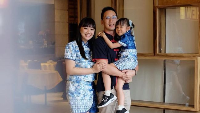 Terpopuler: Potret Bahagia Yuanita Christiani Bareng Suami dan Anak
