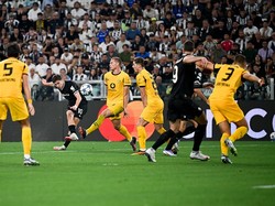 Hobi Yildiz: Cetak Gol Indah dari Jarak Jauh