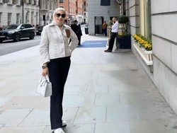 7 Gaya Santai Erin Taulany Nongkrong Bareng Teman di London Usai Digugat Cerai Keempat Kali