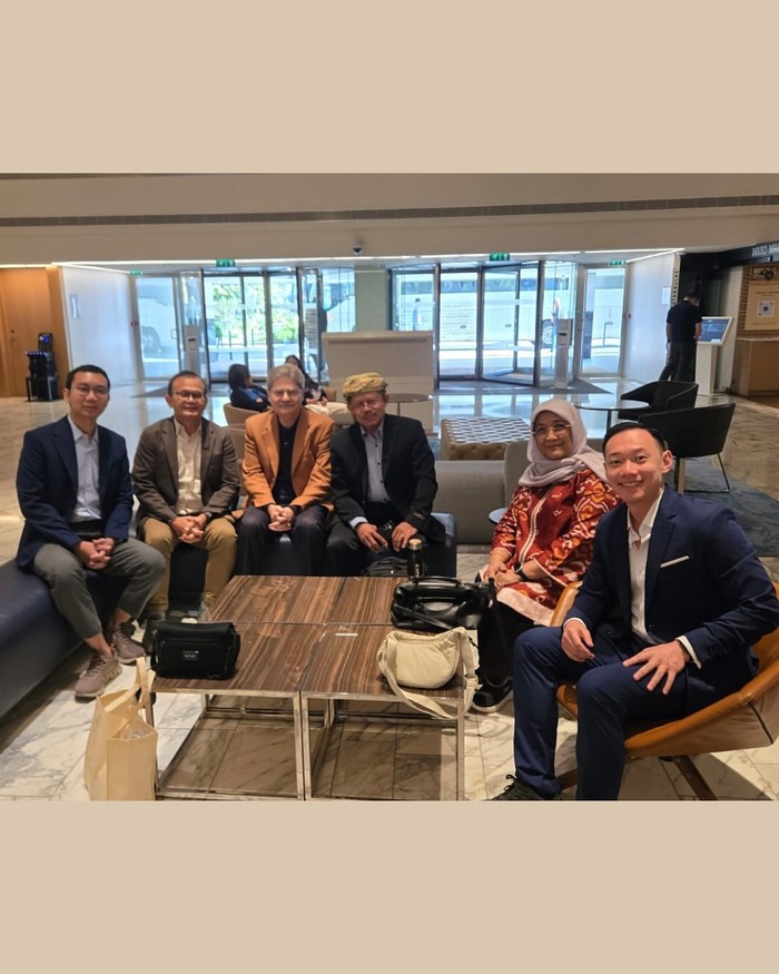 Fahrul Nurkolis dan Juan Leonardo, Ilmuwan Muda Indonesia, Diundang Sebagai Pembicara di Congress of Nutrition di Paris