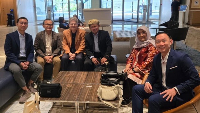 Fahrul Nurkolis dan Juan Leonardo, Ilmuwan Muda Indonesia, Diundang Sebagai Pembicara di Congress of Nutrition di Paris