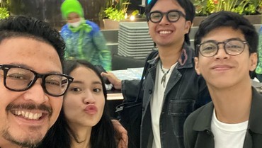 img-title Tanggapan Ferry Maryadi Lihat Kedekatan Leya dengan El Putra: Nyes...