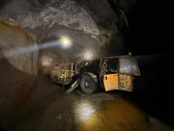 Freeport Kerahkan Alat Berat & Drone Selamatkan 7 Pekerja di GBC