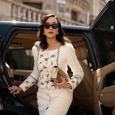 Terpopuler: Menpar Mandi Pakai Air Galon Vs Bigmo-Resbob Ingin Damai dengan Zize