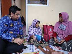 Pemprov Jatim Beri Bantuan Lansia yang Sempat Dikabarkan Terlantar