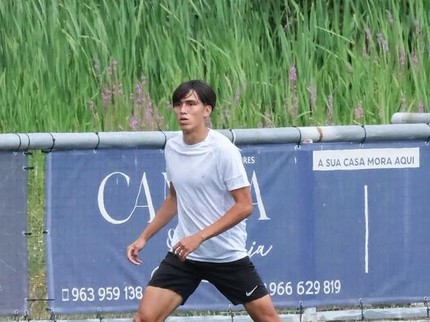 Potret Lionel Sinathrya, Putra Darius dan Donna Agnesia yang Tengah Sekolah Sepak Bola di Portugal