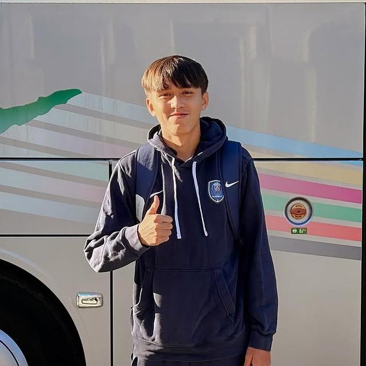 <p>Namun, jalan Lionel hingga ke Portugal tentu bukanlah didapat dari cara yang instan. Di tahun pertamanya saja, ia sempat menghadapi momen beratnya, mulai dari cedera sebelum debut hingga kenyataan yang tidak sesuai dengan harapan. Meski begitu, semangat Lionel untuk terus berjuang sama sekali tak pernah padam. (Foto: Instagram @lionel.sinathrya)</p>