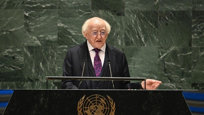 Irlandia mengusulkan agar Israel dan sejumlah negara sekutu yang menyuplai senjata ke Zionis segera dikeluarkan dari Perserikatan Bangsa-Bangsa (PBB).