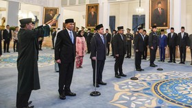 FOTO: Reshuffle Kabinet, Prabowo Lantik Menko Polkam hingga Menpora