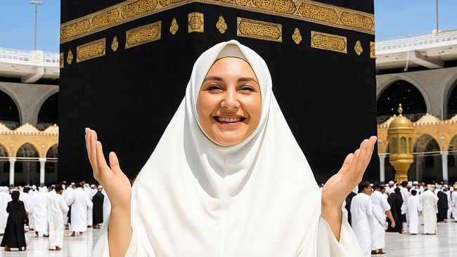 10 Prompt AI Foto Depan Kabah Pakai Kain Ihram atau Abaya