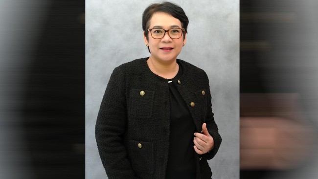 Presiden Prabowo Subianto menunjuk Sarah Sadiqa sebagai Kepala LKPP pada hari ini (17/9), menggantikan Hendrar Prihadi (Hendy).