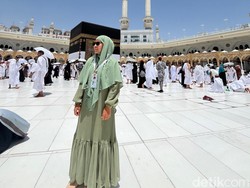 Catatan Ibu Menyusui Umrah Tanpa Si Kecil, Ini Tipsnya