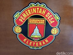 Viral Papan Nama Desa di Magelang Mirip Logo Klub MU, Begini Kisahnya