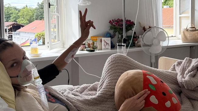 Dirawat di Rumah Sakit, Bella Hadid Pernah 15 Tahun Berjuang Lawan Penyakit Lyme