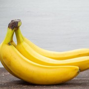 3 Cara Mudah Mencegah Kulit Buah Pisang Berubah Warna Menjadi Coklat