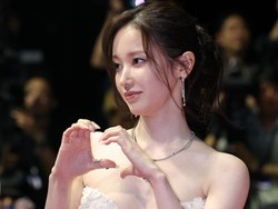 Proporsi Tubuh Jeon Jong Seo di BIFF 2025 Jadi Sorotan, Unreal Dikira Operasi