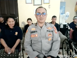 Ipda Sumerta Cerita Awal Mula Mengajar Anak-anak Disabilitas di Gianyar