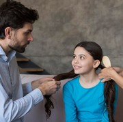 5 Kalimat Sederhana yang Bisa Diucapkan Orang Tua Agar Anak Lebih Percaya Diri