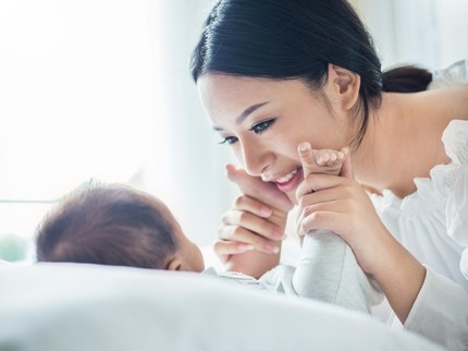 Kapan Bayi Bisa Mengontrol Emosinya? Kenali Perkembanganya dari Usia 0-12 Bulan