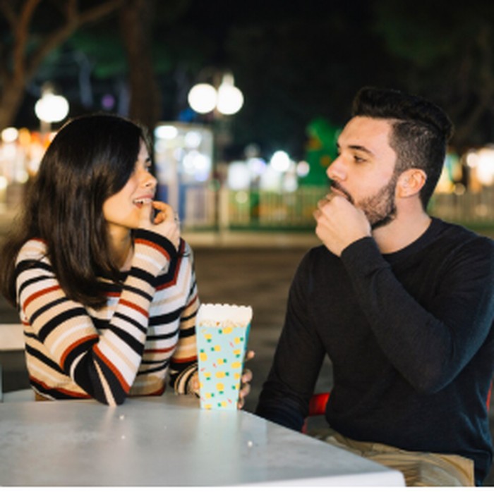 Emophilia diartikan sebagai kecenderungan untuk jatuh cinta dengan cepat dan sering. Orang yang mengalami emophilia mengembangkan hasrat yang tidak tergoyahkan dan menyeluruh terhadap seseorang yang mereka minati dalam waktu singkat.