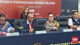 Polda Metro Bantah Tahanan Demo Syahdan Cs Mogok Makan