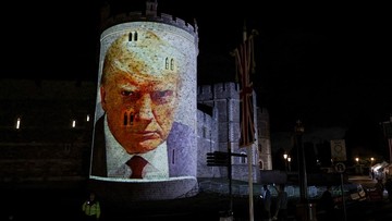 Viral Trump Tidur di Gedung Putih