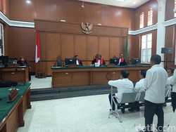 Eks Kadinsos Makassar Mukhtar Minta Dibebaskan di Kasus Korupsi Bantuan COVID